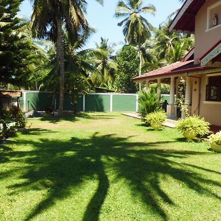 Villa W Bentota Exteriör bild