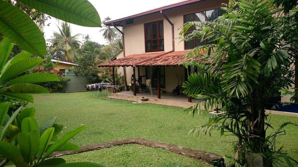 Villa W Bentota Exteriör bild